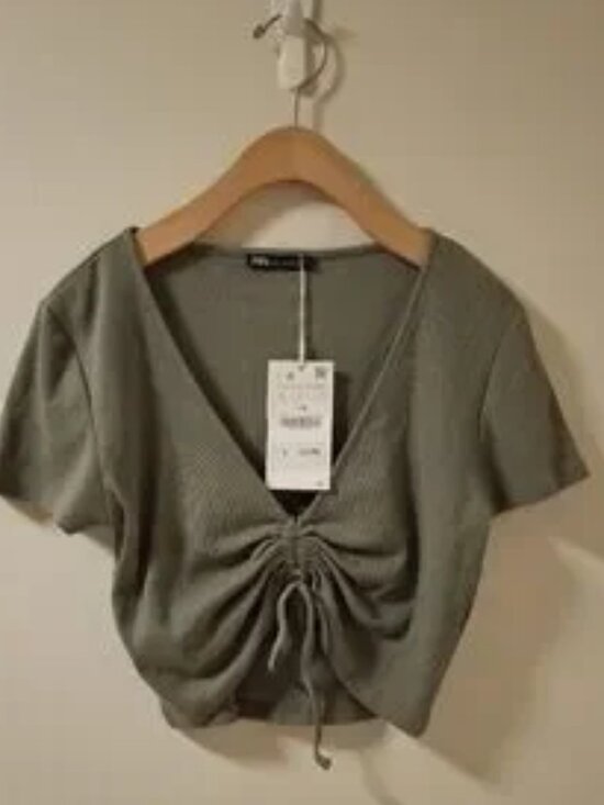 Tops - Zara Ruched Ribbed Green Crop Top😀